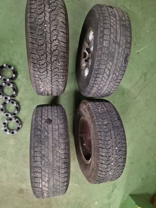 Llantas 4x4 con separadores