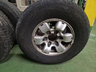 Llantas 4x4 con separadores