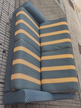 Sofá cama 2 plazas tela azul y amarillo