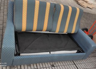 Sofá cama 2 plazas tela azul y amarillo