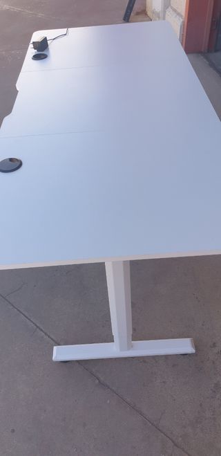Escritorio regulable en altura blanco