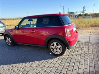 MINI One en perfecto estado