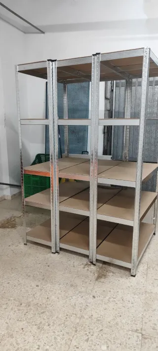 Estantería Metálica y Madera para Trastero