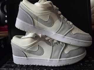 Unisex Zapatillas Jordan Air low 1 Gris y Blanco
