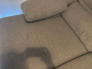 Sofá Conforama gris tela