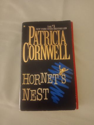 Libro "Hornet's nest" Patricia Cornwell