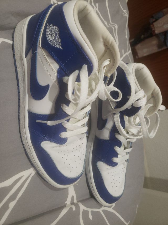 Zapatillas Jordan Niño Talla 38 Azul/Blanco