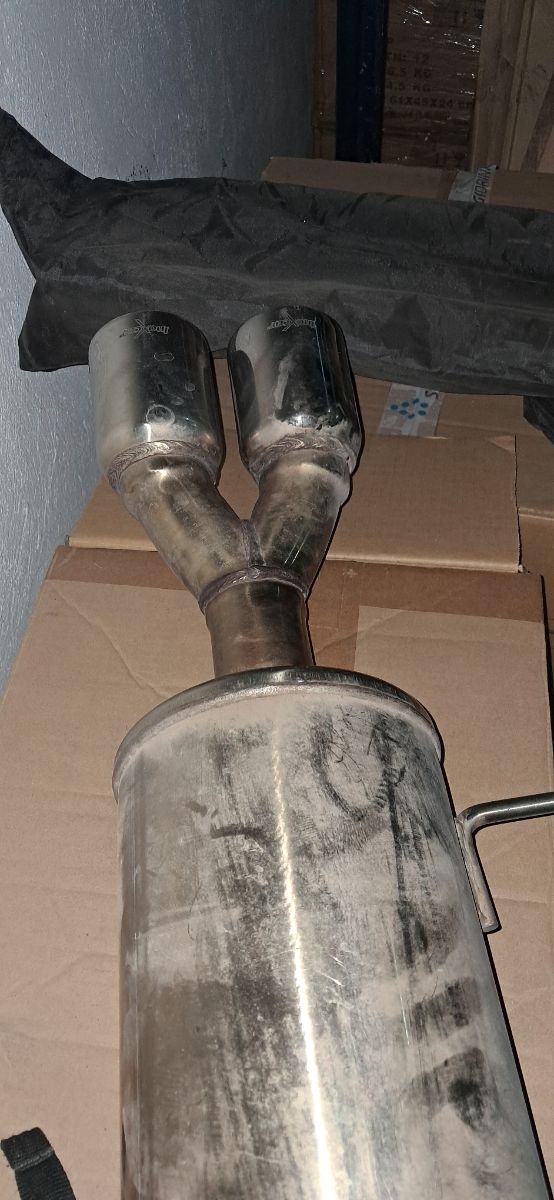 Escape deportivo Inoxcar Clio 4