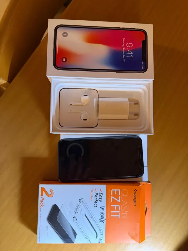iPhone X 64GB Grigio siderale 
