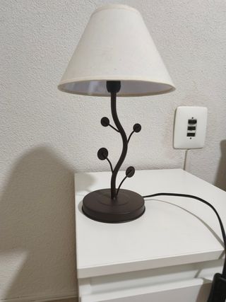 Lámpara de mesa marrón y blanca(te lo 4) 4€/unidad