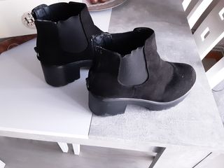 Botines negros talla 36