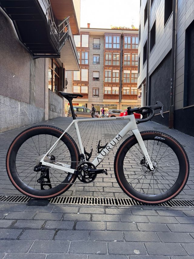 AURUM MANTO Gravel Bike