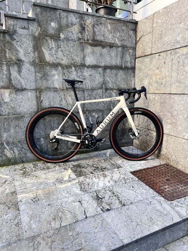 AURUM MANTO Gravel Bike