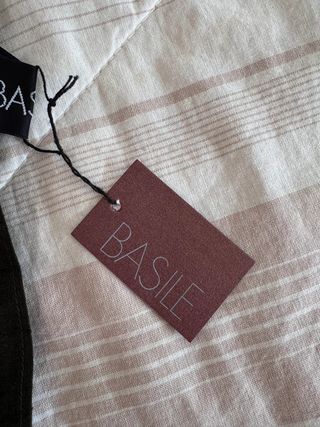 Sciarpa in seta Basile, nuova con cartellino