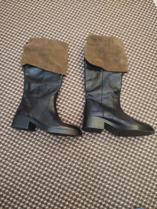 Botas Zara Piel Marrón y Negra Talla 38