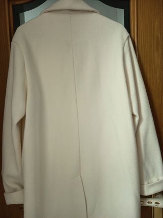 Abrigo Bershka Blanco Mujer