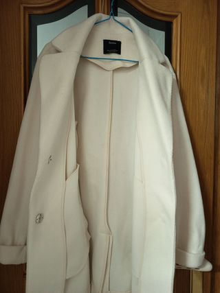 Abrigo Bershka Blanco Mujer