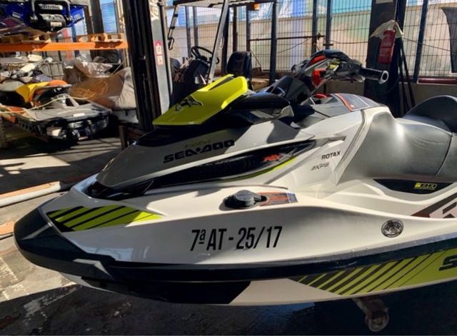 Moto de agua Seadoo 300RXT