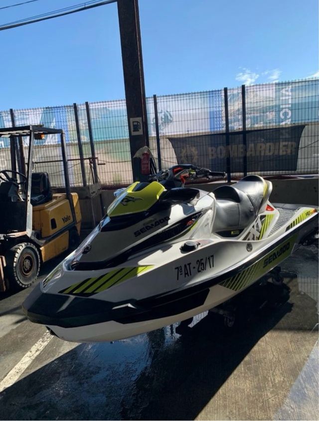 Moto de agua Seadoo 300RXT