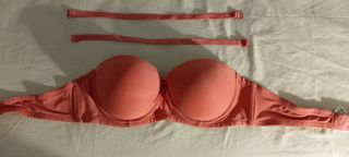 Sujetador sin tirantes rosa