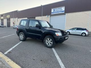 Mitsubishi Montero 2005