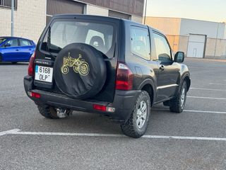 Mitsubishi Montero 2005