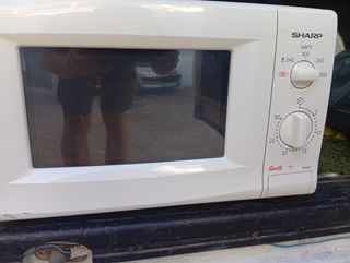 Microondas Sharp Grill R-605