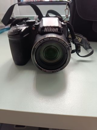 Cámara Nikon Negra Zoom Óptico 40x