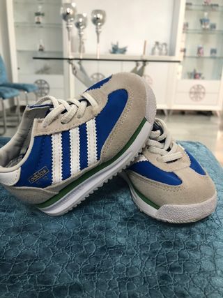 Botines Adidas niño rojos