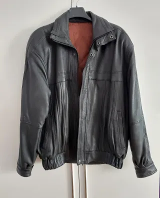 Cazadora de piel caballero negra