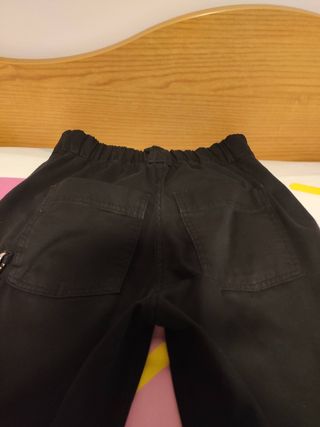 Pantalones Bershka negros con cadena
