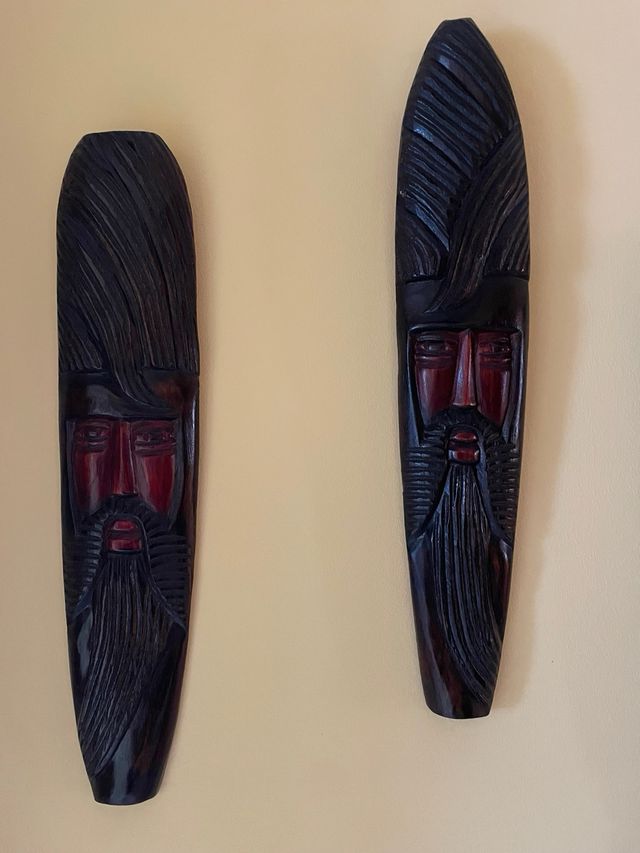 Lote 2 Máscaras Madera Tallada