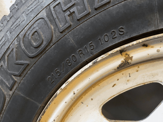 LLanta Neumatico 215/80R15102S 4x4