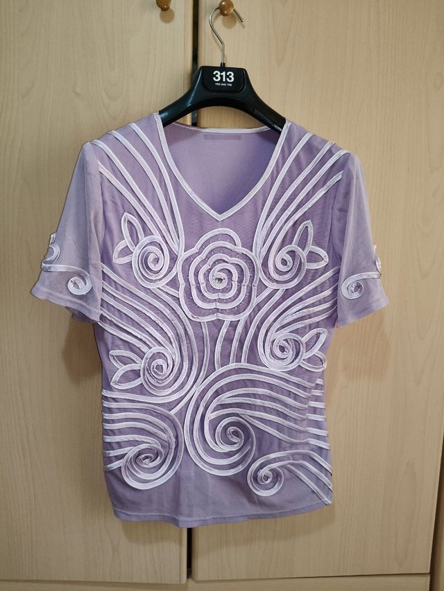 Donna Maglia Viola con Decorazioni