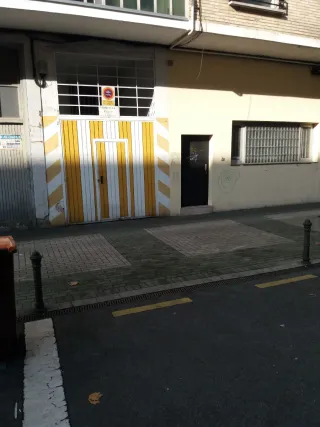Alquiler plaza garaje pequeña C/Guatemala