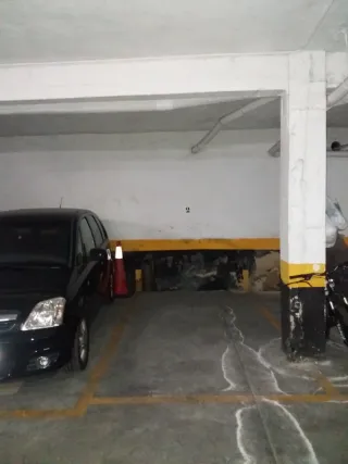 Alquiler plaza garaje pequeña C/Guatemala
