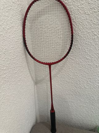 Raqueta de bádminton roja