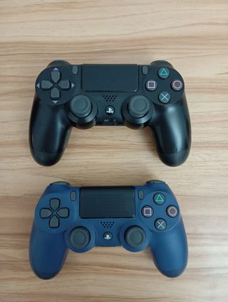 PS4 Pro 1Tb Negra en Perfecto Estado 