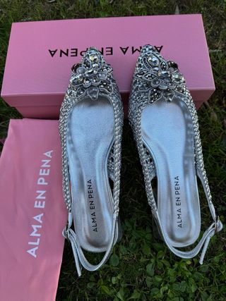 Nuevos Zapatos Alma en Pena Piel Talla 40 Plata