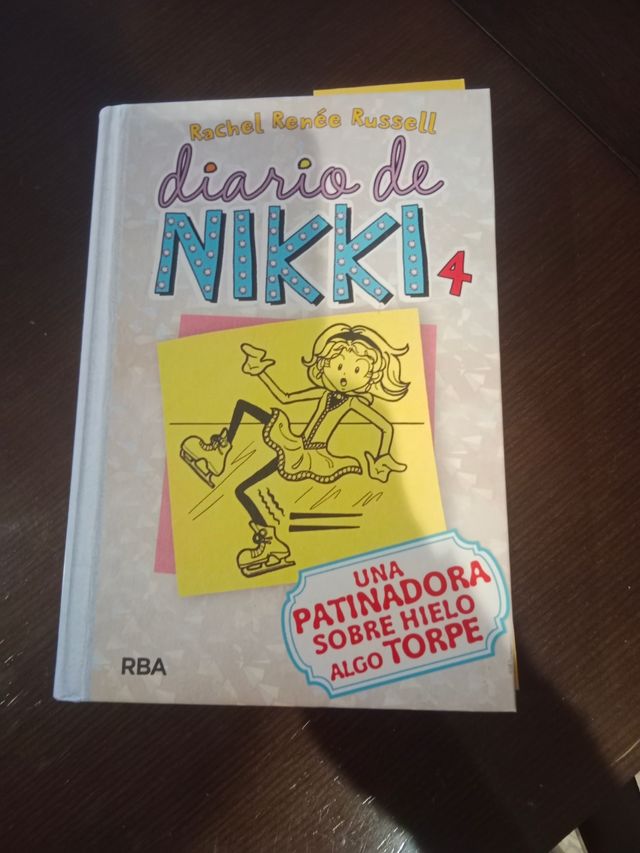 Diario de Nikki 4 - Una patinadora sobre hielo ...