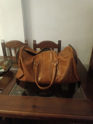 Bolso de viaje de cuero marrón