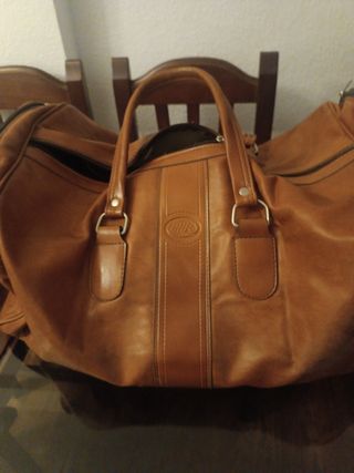 Bolso de viaje de cuero marrón