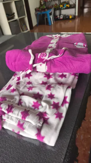 Pijama bata estrellas rosa y blanco