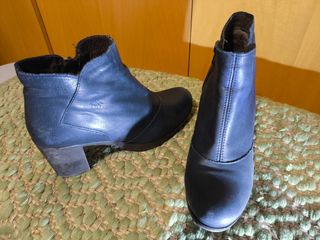 Botines piel Yokono azul marino