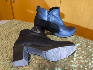 Botines piel Yokono azul marino