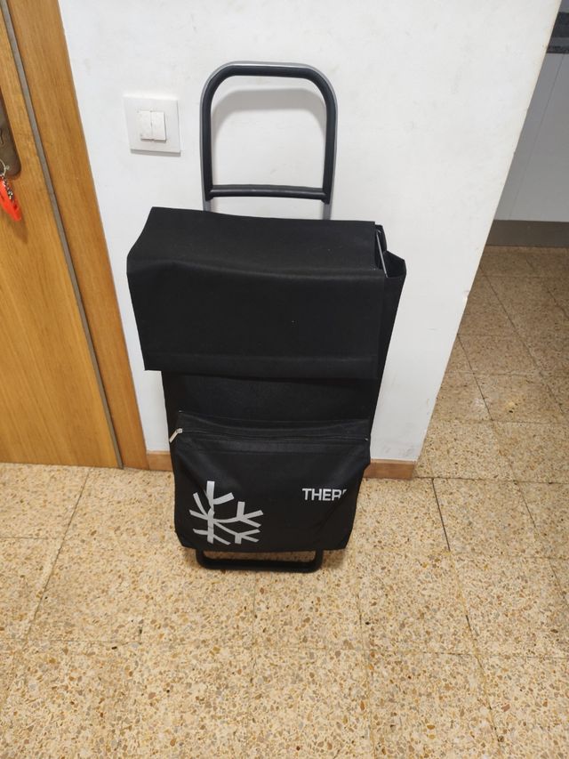 Carro de la compra negro,coste en tienda 35€