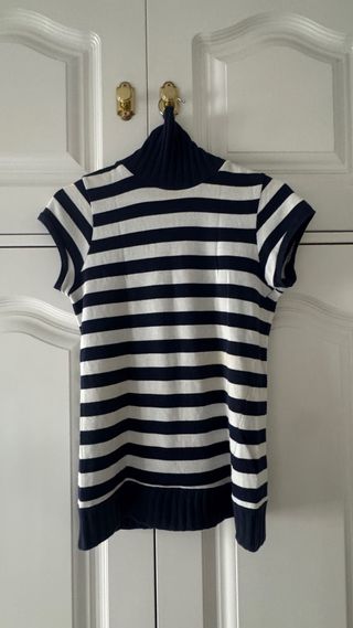 Jersey Zara sin mangas rayas cuello alto