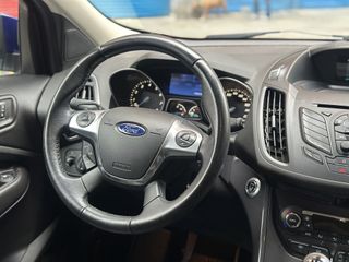 Ford Kuga 1.6 150 cv Titanium año 2014
