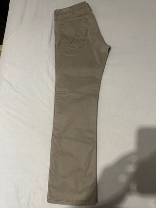 Pantalón Wrangler Beige Talla W33