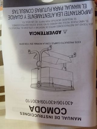 Cuna de bebé rosa y gris